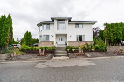 23161 123a Avenue Maple Ridge, BC V2X 1X8