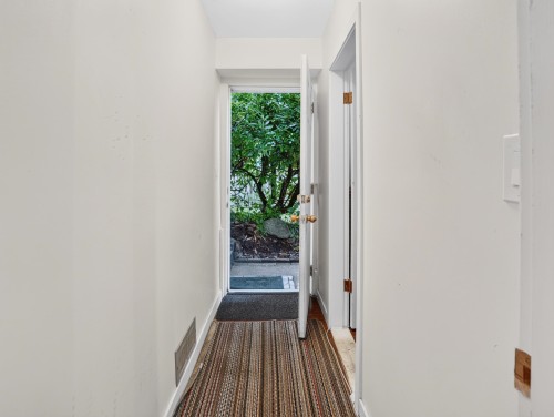 3570 Lonsdale Avenue, North Vancouver, BC - Indoor Photo Showing Other Room