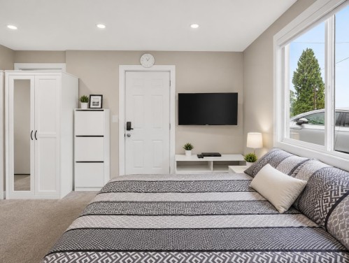 3570 Lonsdale Avenue, North Vancouver, BC - Indoor Photo Showing Bedroom