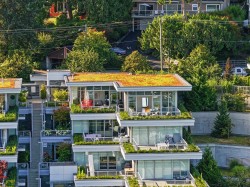 702-876 Keith Road  West Vancouver, BC V7T 1M3