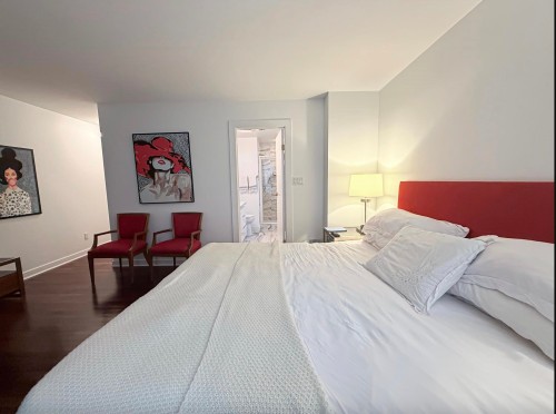 902-1888 Alberni Street, Vancouver, BC - Indoor Photo Showing Bedroom