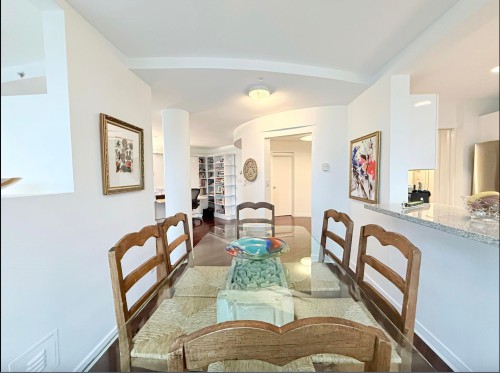902-1888 Alberni Street, Vancouver, BC - Indoor Photo Showing Dining Room