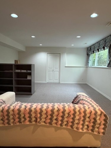 2533 Jade Place, Coquitlam, BC - Indoor Photo Showing Bedroom