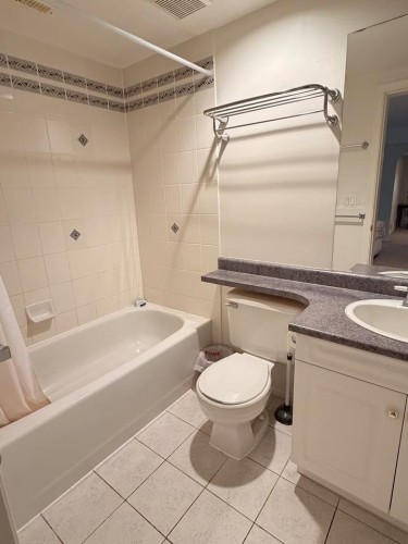 2533 Jade Place, Coquitlam, BC - Indoor Photo Showing Bathroom