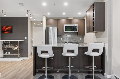 112 1St Avenue W, Vancouver, BC - Indoor Photo Showing Kitchen With Upgraded Kitchen