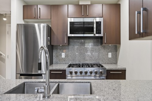 112 1St Avenue W, Vancouver, BC - Indoor Photo Showing Kitchen With Double Sink With Upgraded Kitchen