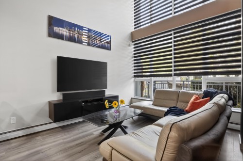 112 1St Avenue W, Vancouver, BC - Indoor