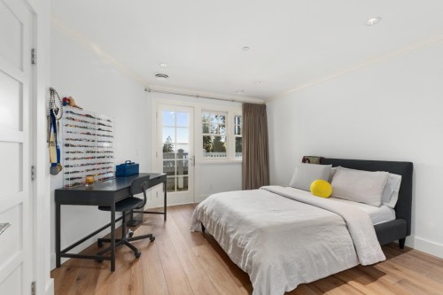 2940 Mathers Avenue, West Vancouver, BC - Indoor Photo Showing Bedroom