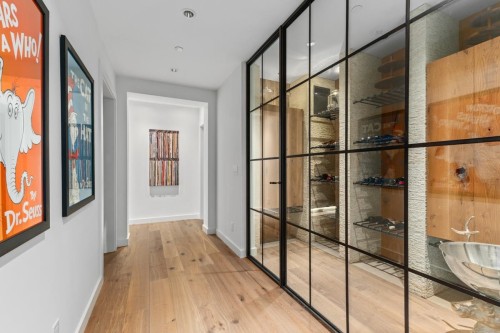 2940 Mathers Avenue, West Vancouver, BC - Indoor Photo Showing Other Room