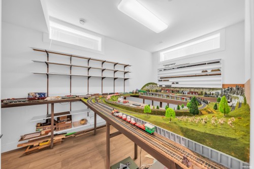 2246 22Nd Avenue W, Vancouver, BC - Indoor