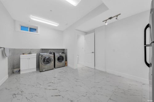 2246 22Nd Avenue W, Vancouver, BC - Indoor Photo Showing Laundry Room