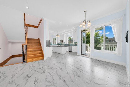 2246 22Nd Avenue W, Vancouver, BC - Indoor