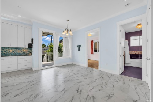 2246 22Nd Avenue W, Vancouver, BC - Indoor