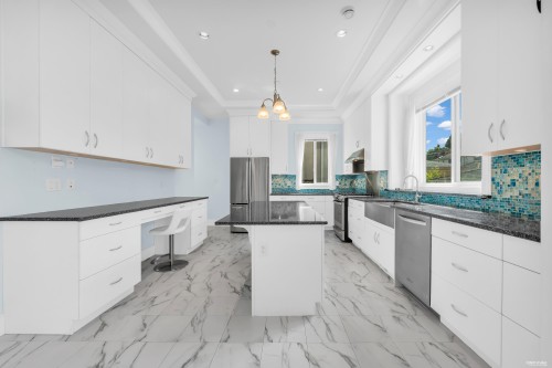 2246 22Nd Avenue W, Vancouver, BC - Indoor Photo Showing Kitchen With Upgraded Kitchen