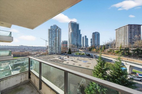 807-2200 Douglas Road, Burnaby, BC - Outdoor With View