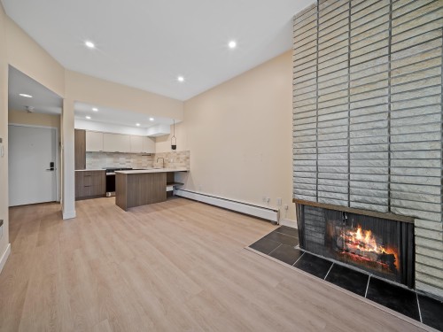 402-2211 2Nd Avenue W, Vancouver, BC - Indoor With Fireplace