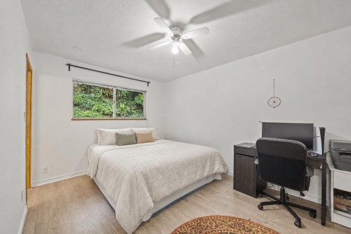 1125 Cecile Drive, Port Moody, BC - Indoor Photo Showing Bedroom