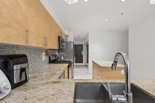 204-2832 Capilano Road, North Vancouver, BC - Indoor Photo Showing Kitchen With Double Sink With Upgraded Kitchen