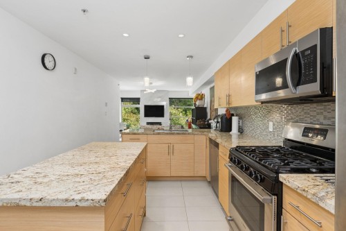 204-2832 Capilano Road, North Vancouver, BC - Indoor Photo Showing Kitchen With Upgraded Kitchen