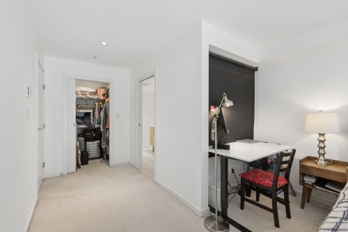 204-2832 Capilano Road, North Vancouver, BC - Indoor