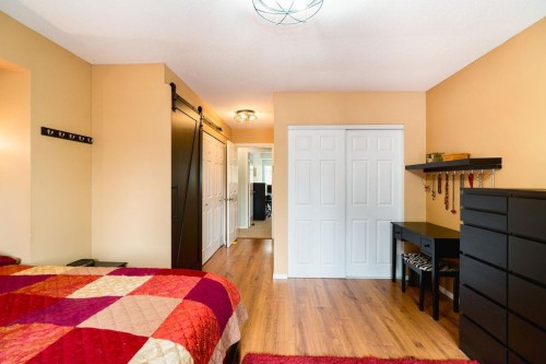 22-795 Noons Creek Drive, Port Moody, BC - Indoor Photo Showing Bedroom