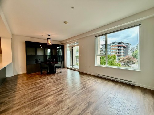 312-621 Regan Avenue, Coquitlam, BC - Indoor Photo Showing Living Room