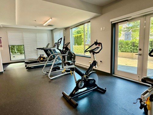 312-621 Regan Avenue, Coquitlam, BC - Indoor Photo Showing Gym Room