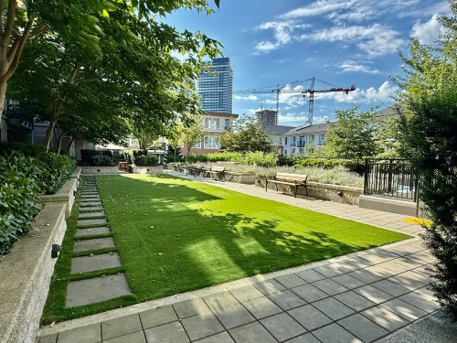 312-621 Regan Avenue, Coquitlam, BC - Outdoor
