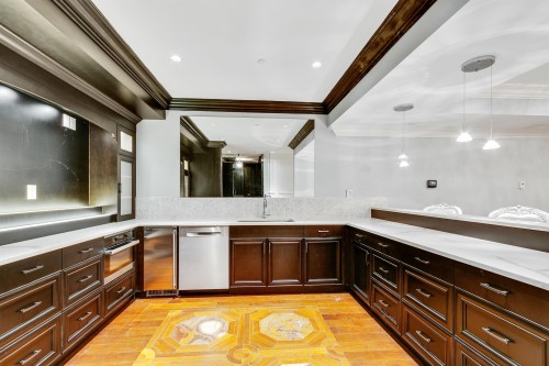 735 St. Andrews Road, West Vancouver, BC - Indoor Photo Showing Kitchen