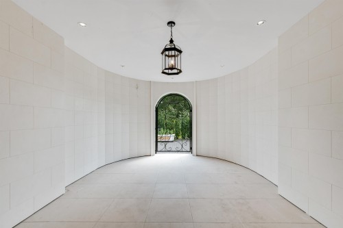 735 St. Andrews Road, West Vancouver, BC - Indoor Photo Showing Other Room