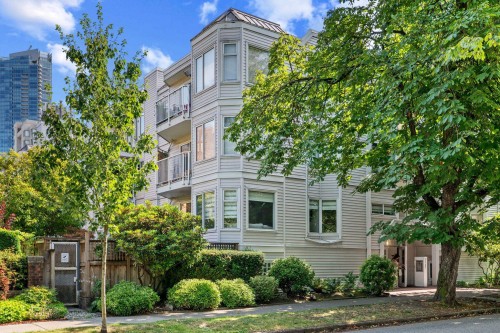 106-1147 Nelson Street, Vancouver, BC - Outdoor