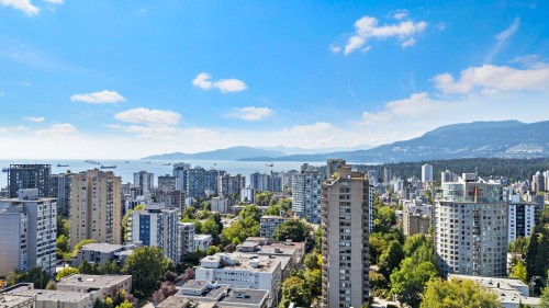 106-1147 Nelson Street, Vancouver, BC - Outdoor With View