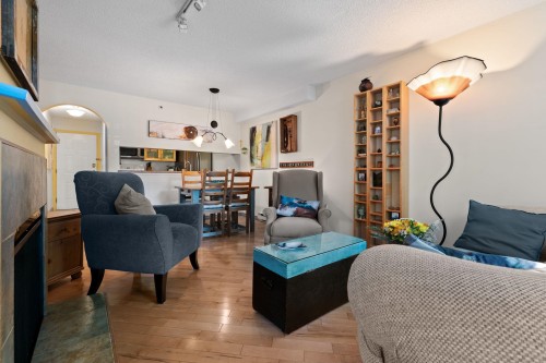 106-1147 Nelson Street, Vancouver, BC - Indoor
