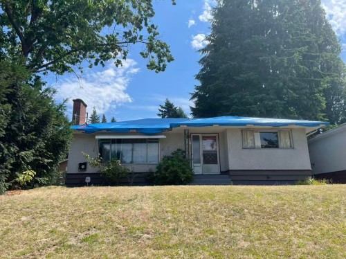 697 Fairview Street, Coquitlam, BC - Outdoor
