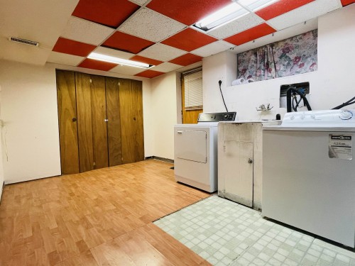 697 Fairview Street, Coquitlam, BC - Indoor