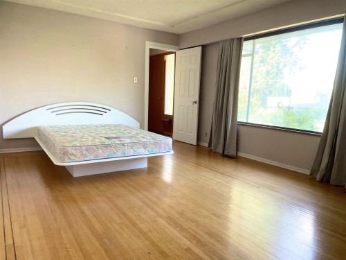 697 Fairview Street, Coquitlam, BC - Indoor Photo Showing Bedroom