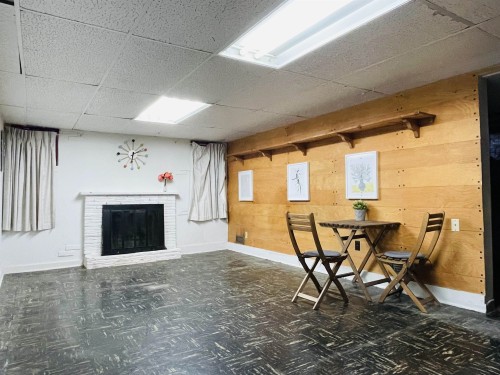697 Fairview Street, Coquitlam, BC - Indoor Photo Showing Other Room