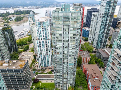 2304-1239 Georgia Street W, Vancouver, BC - Outdoor With Facade