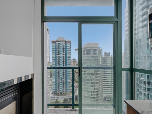 2304-1239 Georgia Street W, Vancouver, BC - Indoor Photo Showing Other Room