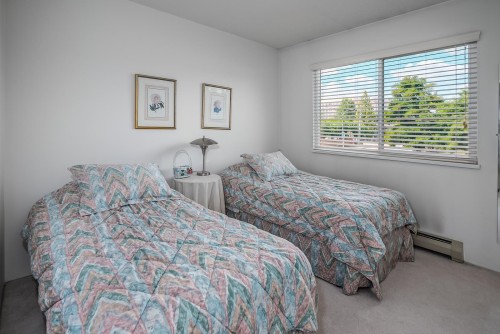 9851 Haddon Drive, Richmond, BC - Indoor Photo Showing Bedroom