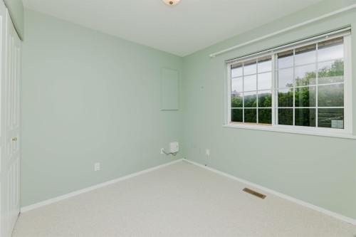 5078 Bay Road, Sechelt, BC - Indoor Photo Showing Other Room