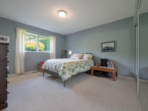 5078 Bay Road, Sechelt, BC - Indoor Photo Showing Bedroom