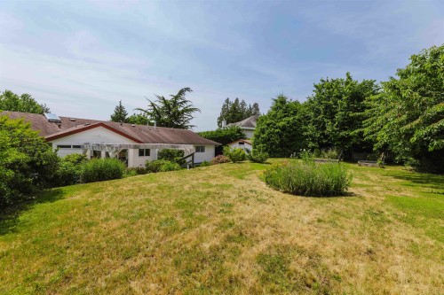 5078 Bay Road, Sechelt, BC - Outdoor