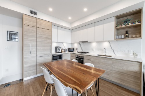 2507-595 Austin Avenue, Coquitlam, BC - Indoor