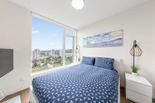 2507-595 Austin Avenue, Coquitlam, BC - Indoor Photo Showing Bedroom