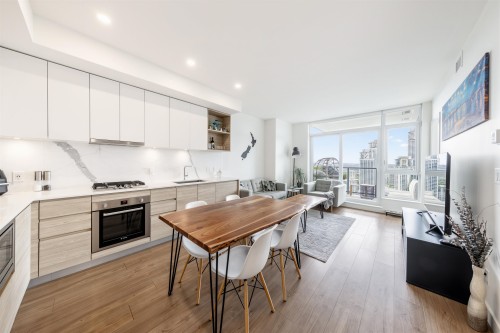 2507-595 Austin Avenue, Coquitlam, BC - Indoor Photo Showing Kitchen With Upgraded Kitchen