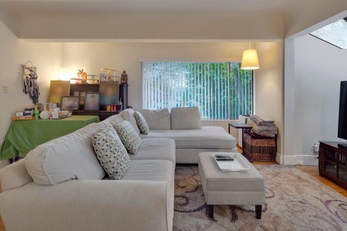 1373 64Th Avenue W, Vancouver, BC - Indoor Photo Showing Living Room