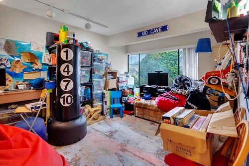 1373 64Th Avenue W, Vancouver, BC - Indoor