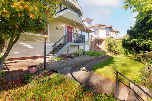 1373 64Th Avenue W, Vancouver, BC - Outdoor