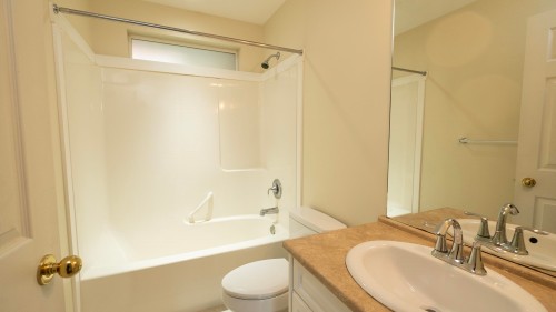5839 Trail Avenue, Sechelt, BC - Indoor Photo Showing Bathroom